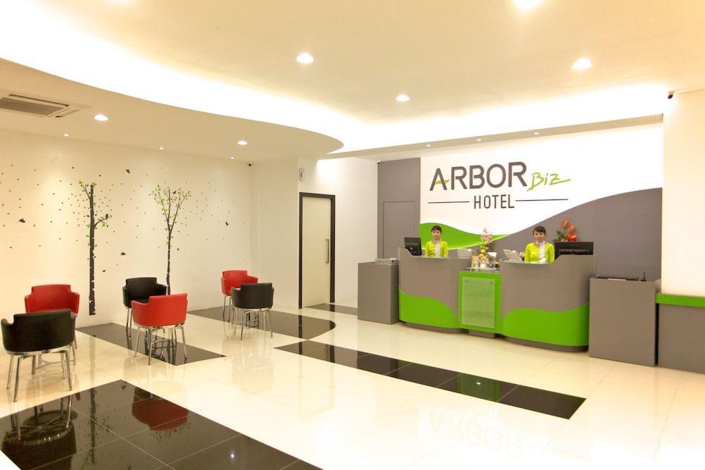 Arbor Biz Hotel Makassar Kültér fotó