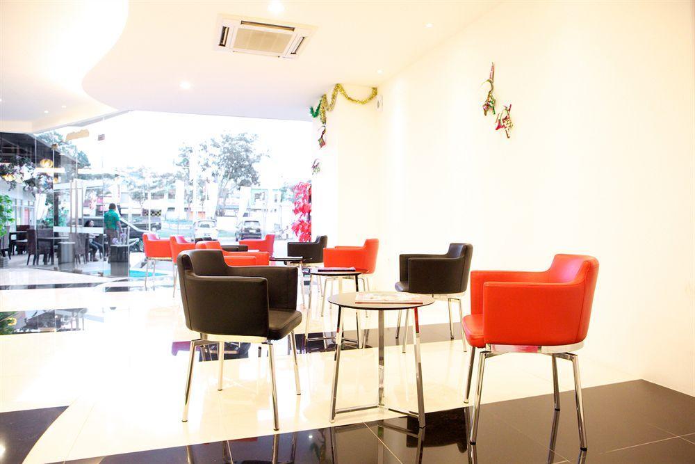 Arbor Biz Hotel Makassar Kültér fotó