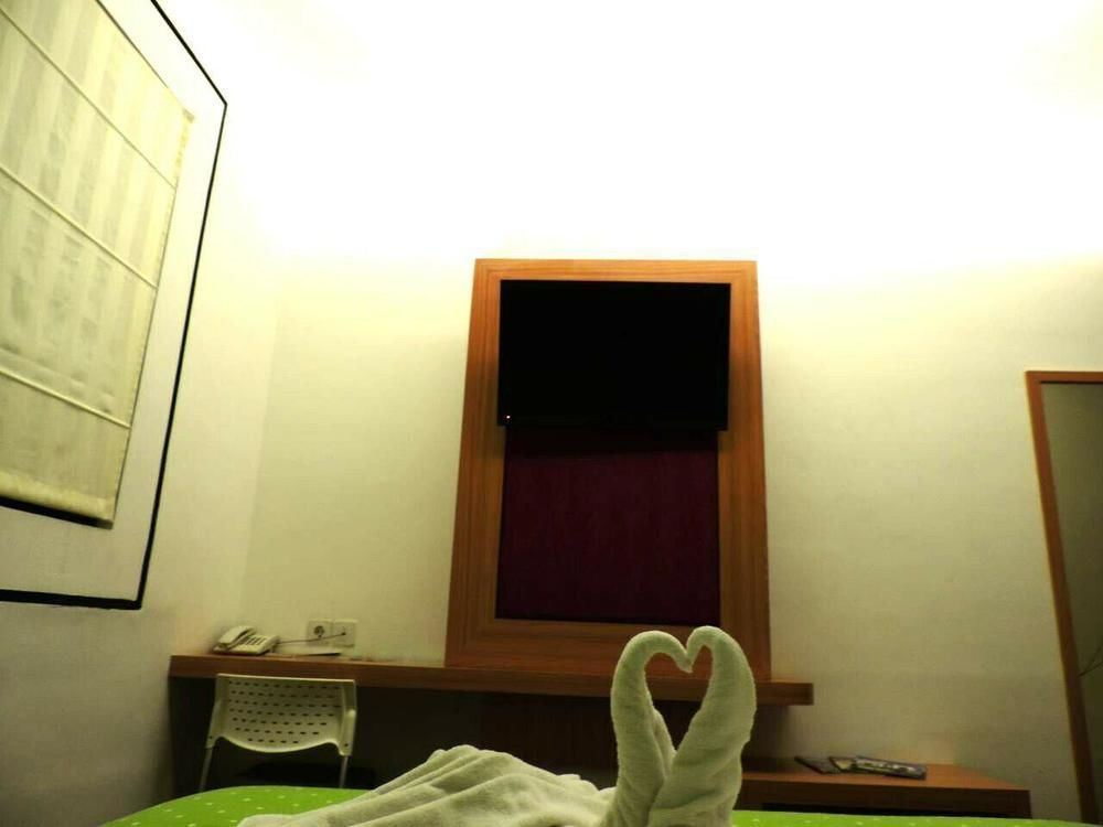 Arbor Biz Hotel Makassar Kültér fotó