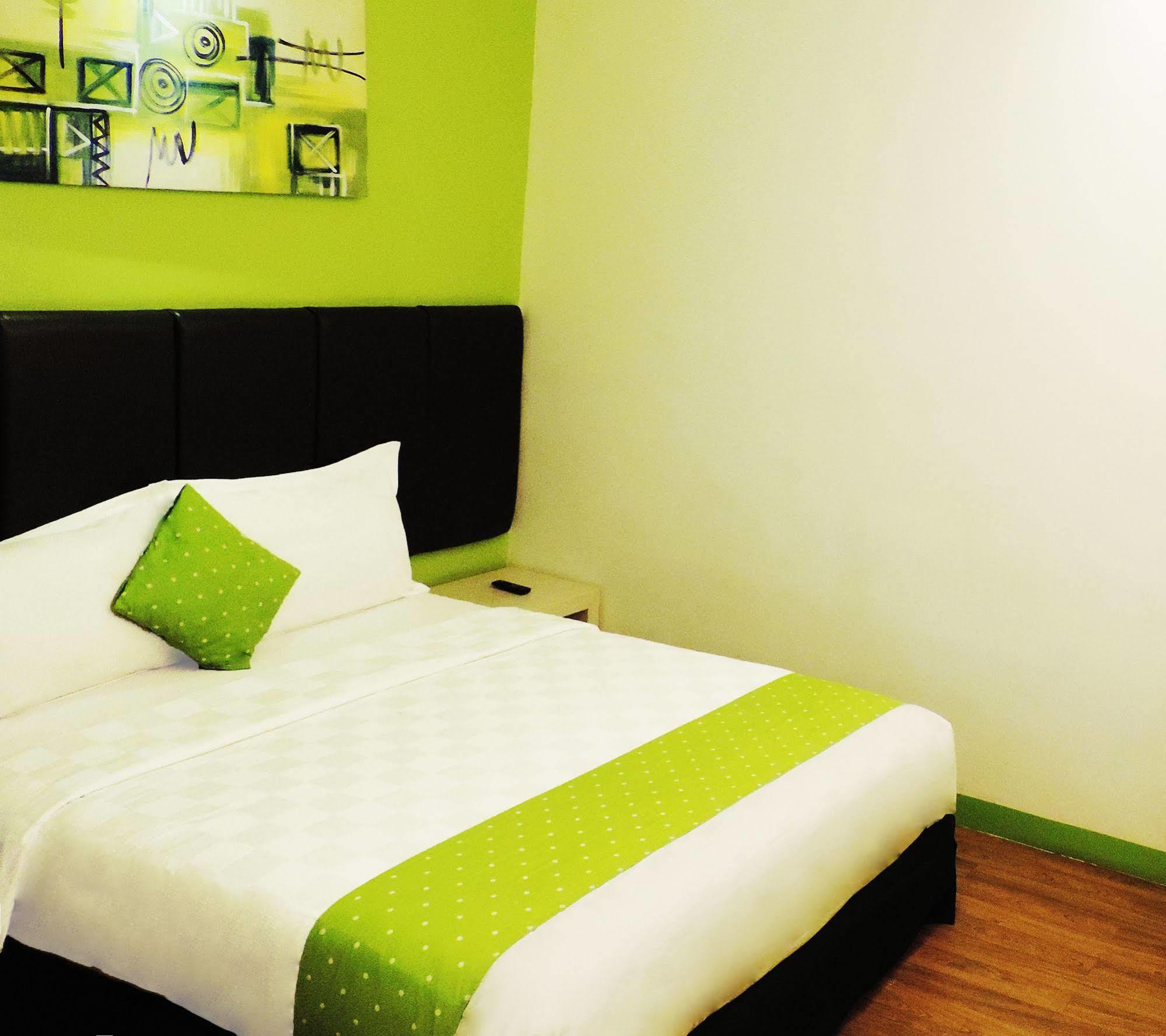 Arbor Biz Hotel Makassar Kültér fotó