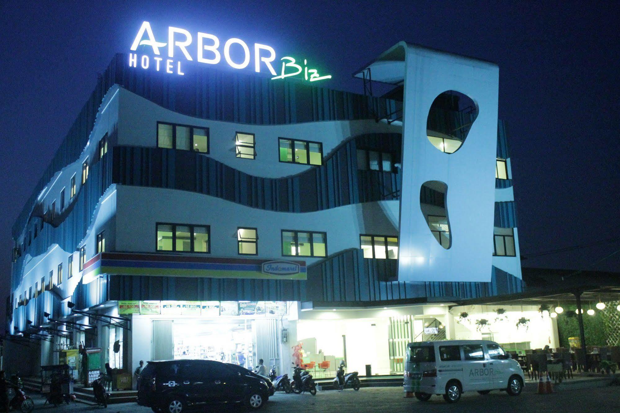 Arbor Biz Hotel Makassar Kültér fotó