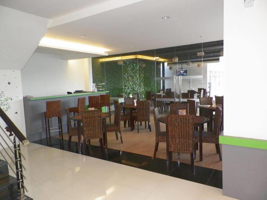 Arbor Biz Hotel Makassar Kültér fotó