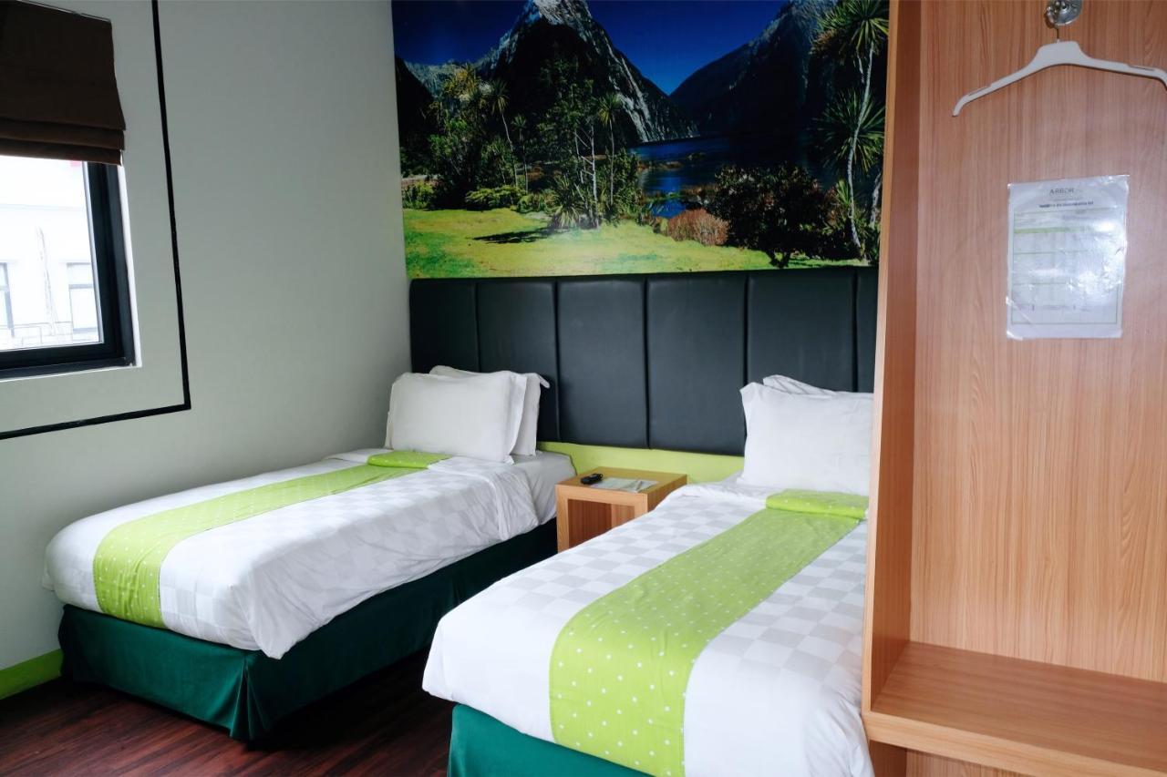 Arbor Biz Hotel Makassar Kültér fotó