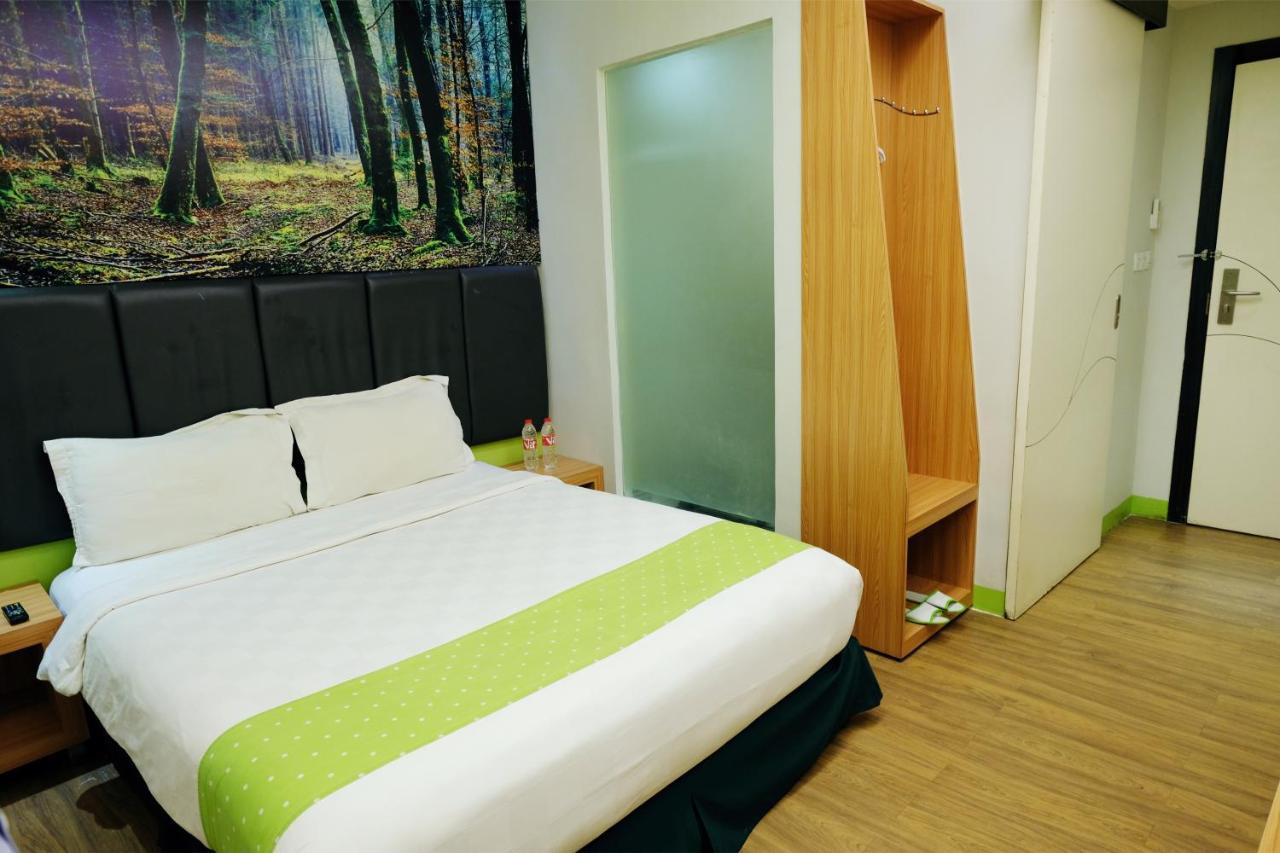 Arbor Biz Hotel Makassar Kültér fotó