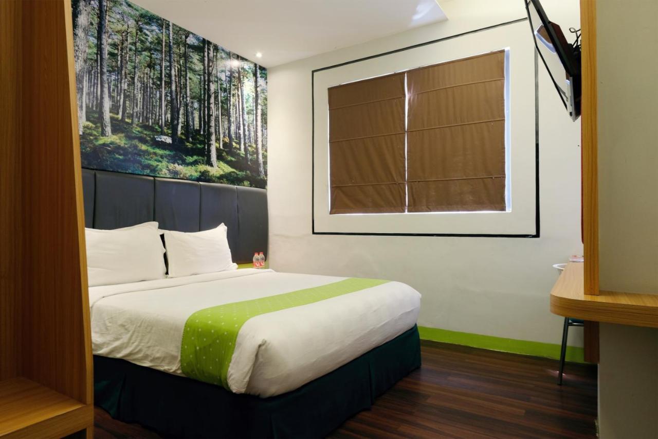 Arbor Biz Hotel Makassar Kültér fotó
