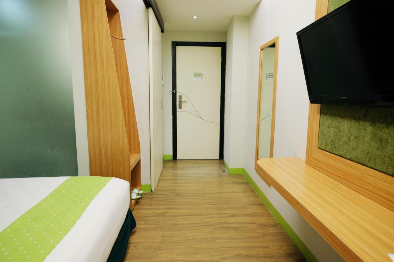 Arbor Biz Hotel Makassar Kültér fotó